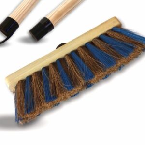 Balai de ménage en fibres de coco zèbré - A l'unité, Manche bois