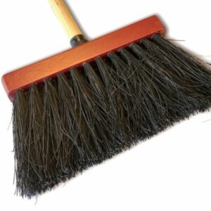 Balai de ménage piassava type Mickey - 3 rangs Largeur 25 cm - Douille vissante