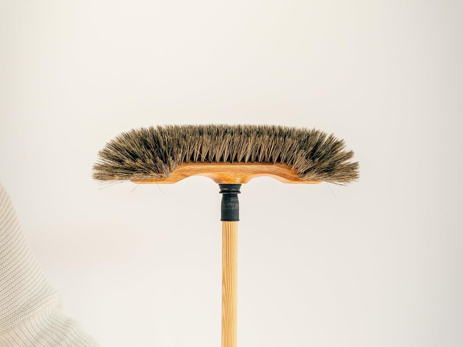 Balai de ménage demi-tête | Garnissage soie grise