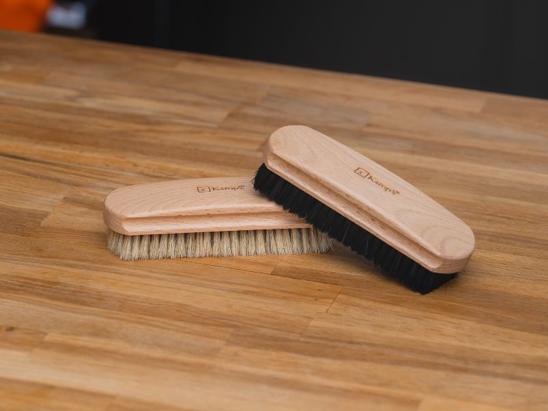 Brosse chaussure polissoir soie noire et soie blanche | Sortie 20 mm | Haute qualité KAROP'S – Image 4